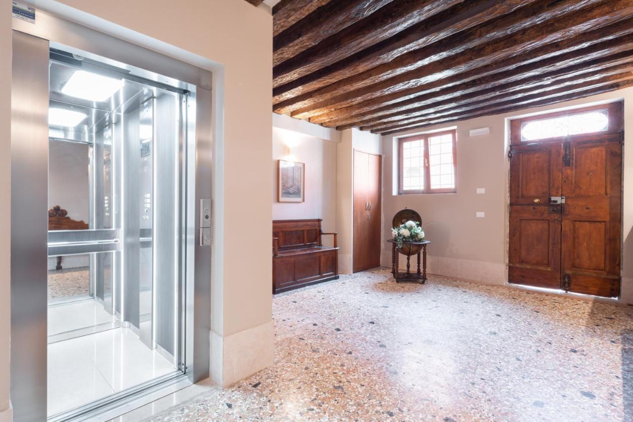 Hotel Palazzo Martinelli Dolfin Venice Exterior photo